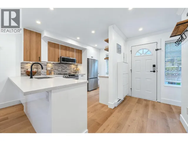 29 4311 SOPHIA STREET, Vancouver, British Columbia V5V3V6