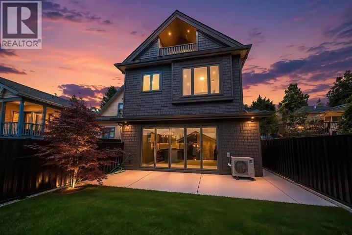 2 847 E 10TH AVENUE, Vancouver, British Columbia V5T2A9