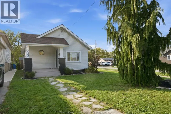 1903 BUCKINGHAM DRIVE, Windsor, Ontario N8T2A9