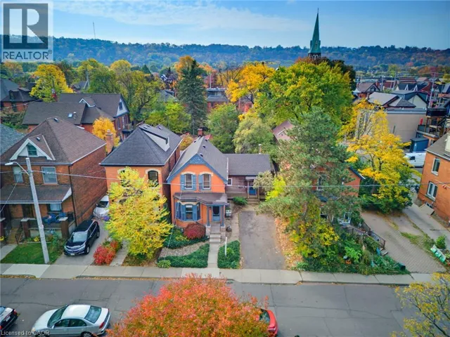 16 ALEXANDER Street, Hamilton, Ontario L8P2A9