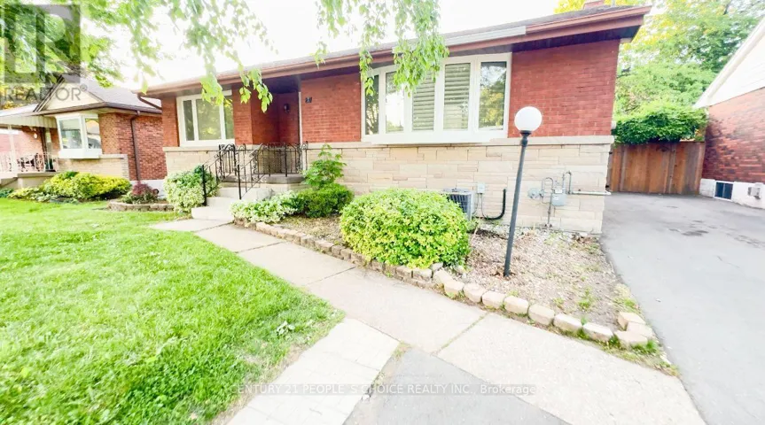 7 HARDALE CRESCENT, Hamilton (Huntington), Ontario L8T1X7
