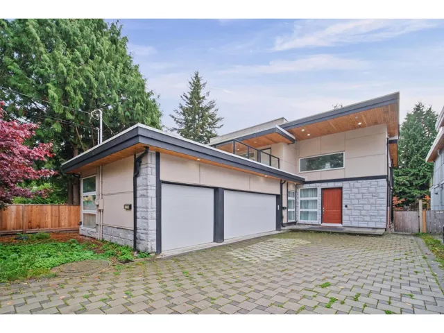 13766 NORTH BLUFF ROAD, White Rock, British Columbia V4B3B9