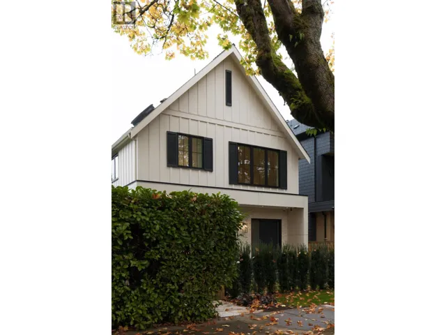 2 3351 W 13TH AVENUE, Vancouver, British Columbia V6R2R8