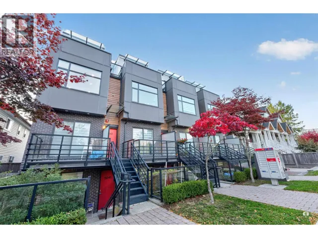 5043 CHAMBERS STREET, Vancouver, British Columbia V5R3L8