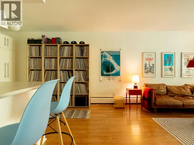 302 2222 CAMBRIDGE STREET, Vancouver, British Columbia V5L1E6