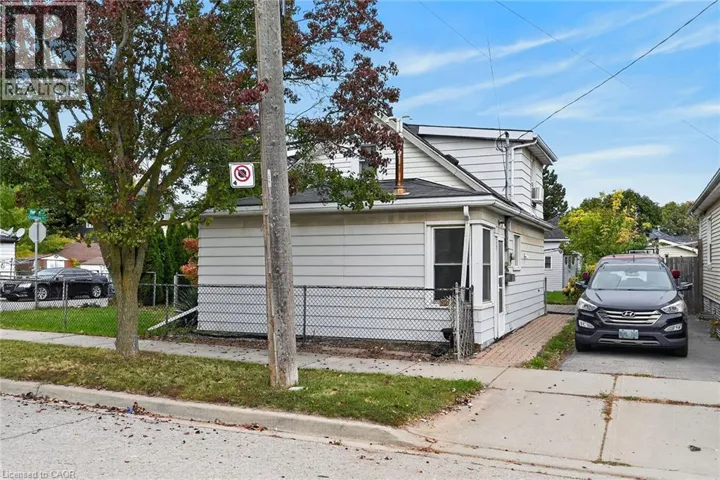 747 RENNIE Street, Hamilton, Ontario L8H3R4