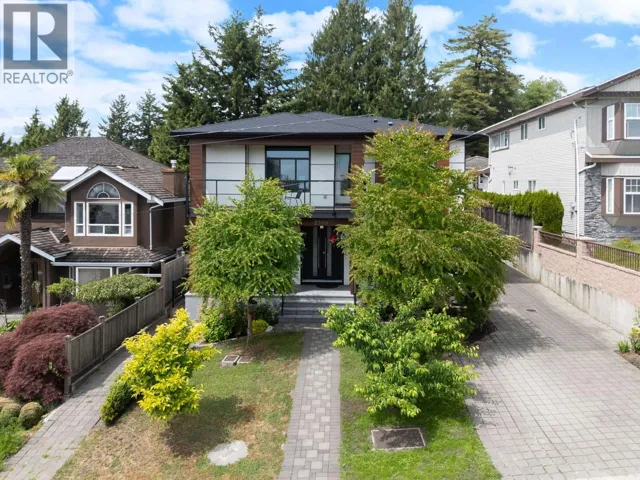 2309 DUBLIN STREET, New Westminster, British Columbia V3M3B3