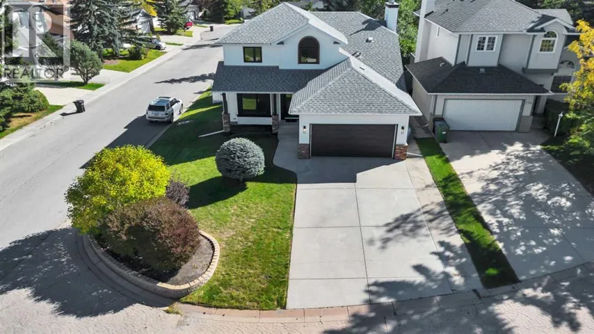 238 Hawktree Bay NW, Calgary, Alberta T3G2Z3