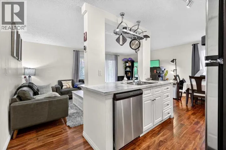 201, 709 3 Avenue NW, Calgary, Alberta T2L0V7