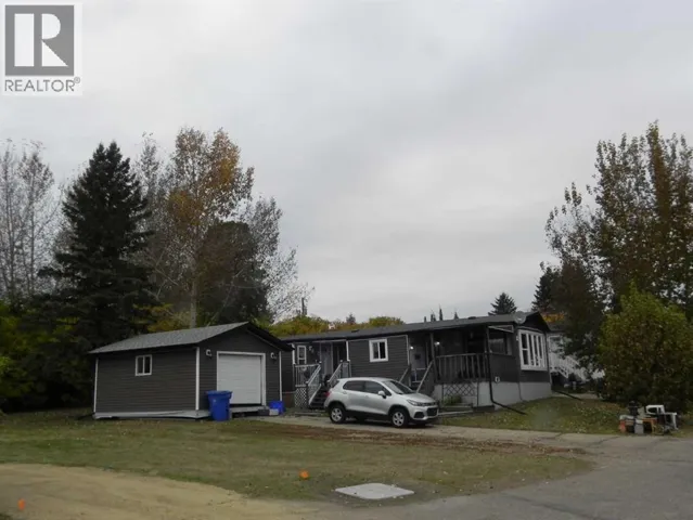 41 Parkland Acres, Lacombe, Alberta T4L1T1