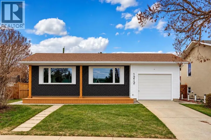 1212 Lake Sylvan Drive SE, Calgary, Alberta T2J5N7