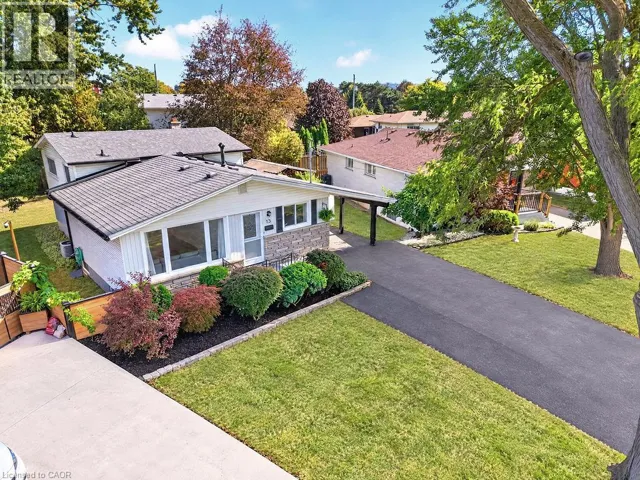 13 CRAWFORD Drive, Hamilton, Ontario L8H2N9