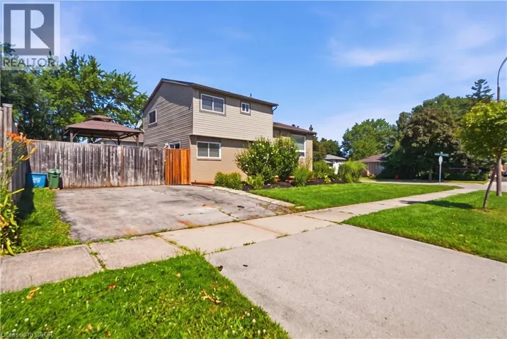 3 PRIDEAUX Street, Stoney Creek, Ontario L8J1C9