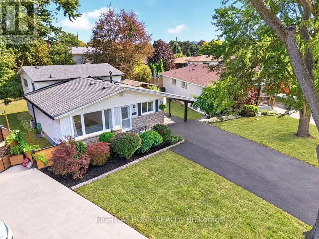 13 CRAWFORD DRIVE, Hamilton (Kentley), Ontario L8H2N9