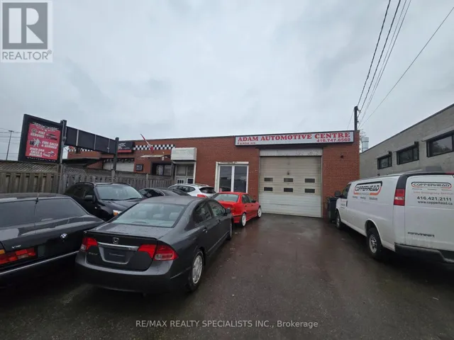 4 ELROSE AVENUE, Toronto (Downsview-Roding-CFB), Ontario M9M2H6