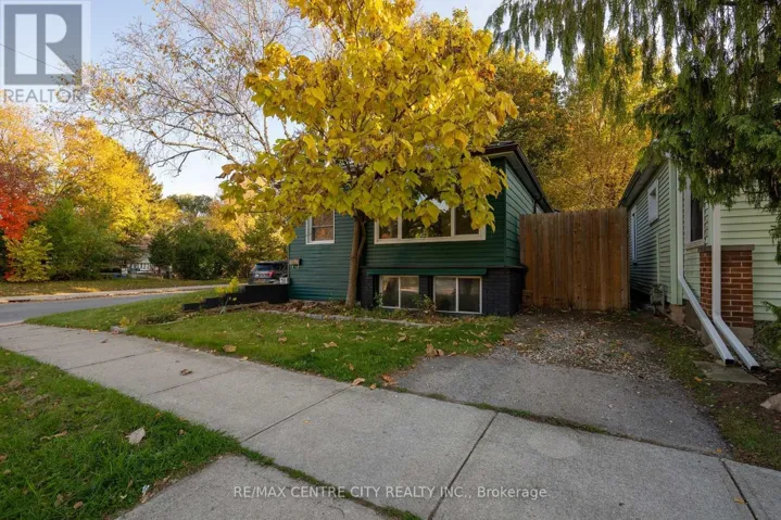 38 BOULLEE STREET, London East (East C), Ontario N5Y1T4