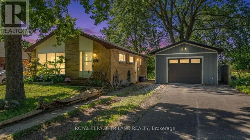 93 MANITOULIN DRIVE, London East (East O), Ontario N5W1M5