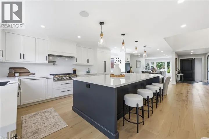 2029 KEMPTON PARK Drive, Mississauga, Ontario L5M2Z4