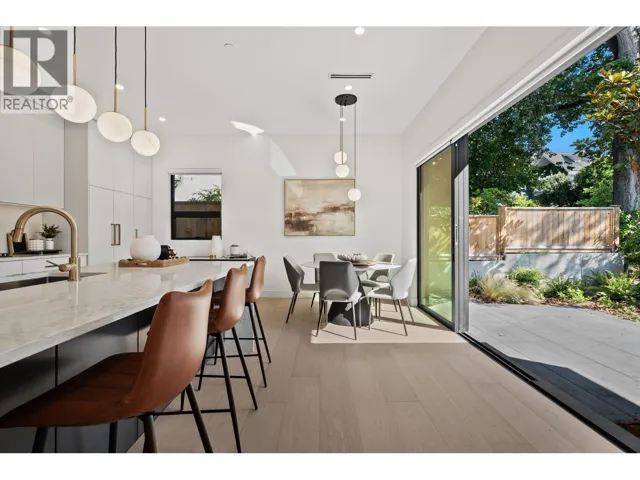 1605 E 21ST AVENUE, Vancouver, British Columbia V5N3V8