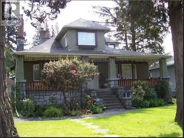 7530 BULLER AVENUE, Burnaby, British Columbia V5J4S8