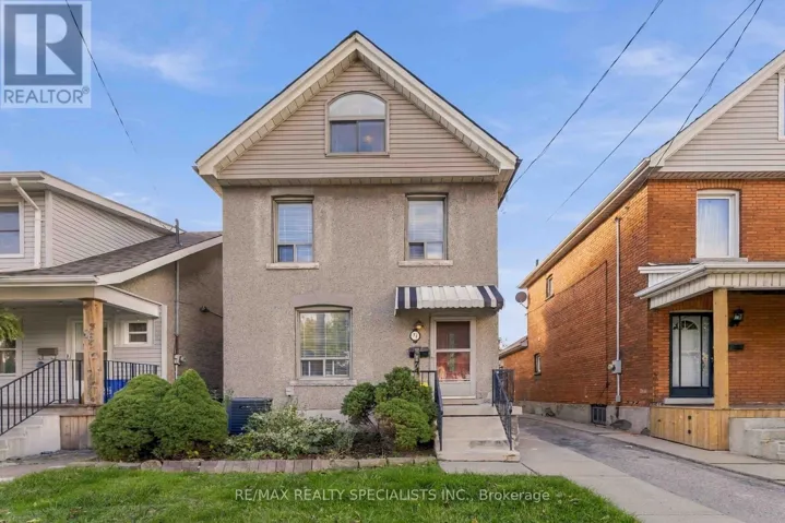 74 CAMBRIDGE AVENUE, Hamilton (Crown Point), Ontario L8H1T6