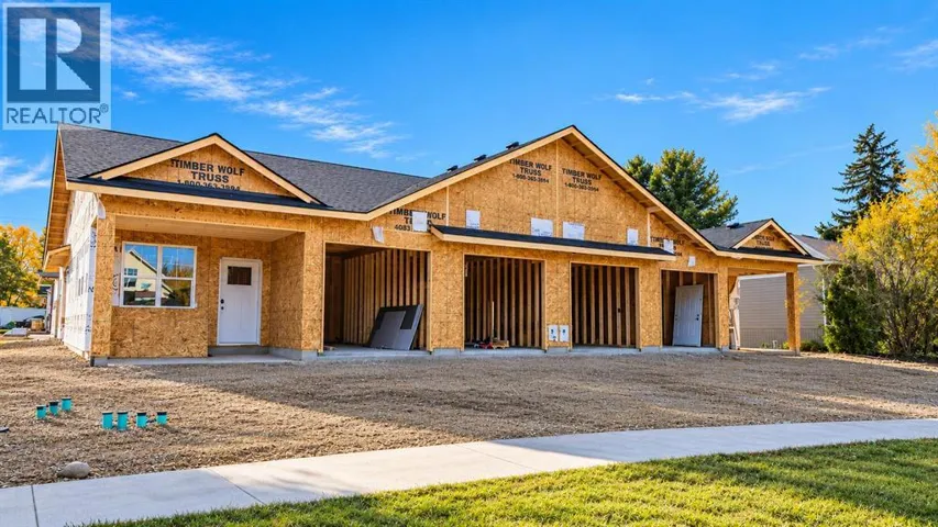 3, 5463 55 Avenue, Lacombe, Alberta T4L1M1