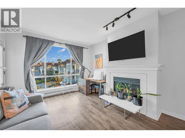413 6742 STATION HILL COURT, Burnaby, British Columbia V3N4V2