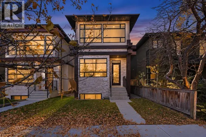 2115 Bowness Road NW, Calgary, Alberta T2N3L2