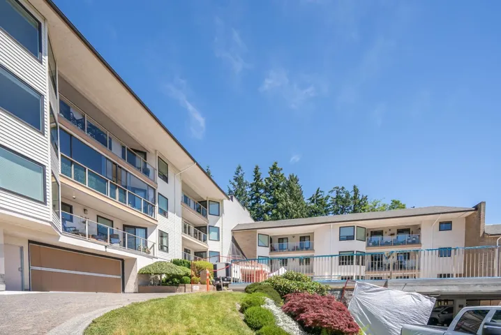 309 1350 VIDAL STREET, White Rock, British Columbia V4B5G6