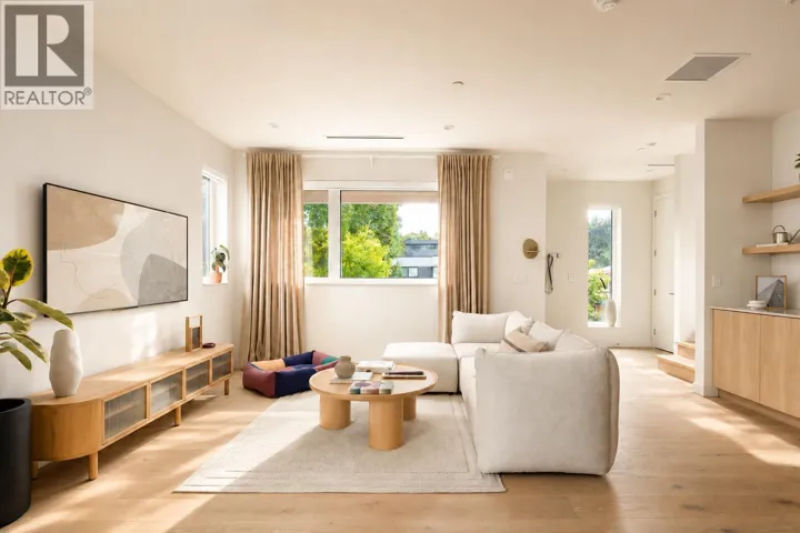 1 2063 E 13TH AVENUE, Vancouver, British Columbia V5N2C5