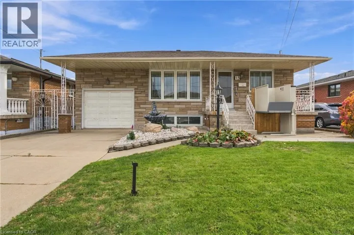 15 FLORA Drive, Stoney Creek, Ontario L8G3Y9