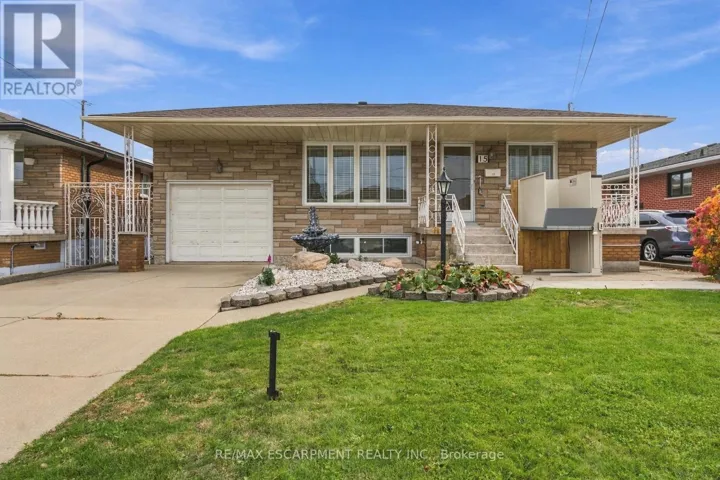 15 FLORA DRIVE, Hamilton (Greenford), Ontario L8G3Y9