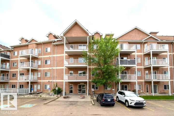 #303 4304 139 AV NW, Edmonton, Alberta T5Y0H6