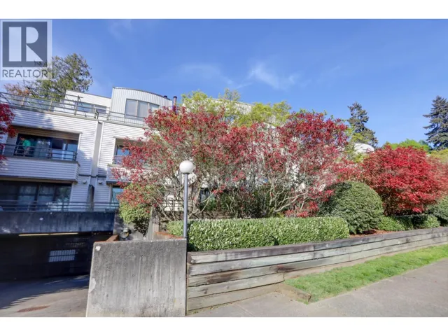 3 2150 SE MARINE DRIVE, Vancouver, British Columbia V5P2S1