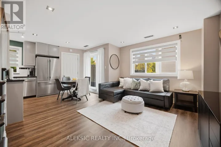 35 - 2001 BONNYMEDE DRIVE, Mississauga (Clarkson), Ontario L5J4H8