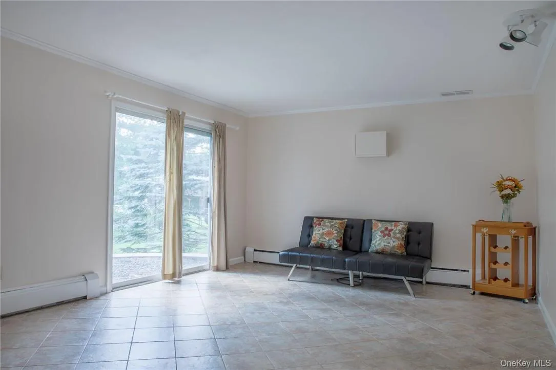 8 Fillmore Court, Woodbury, NY, 3 Bedrooms Bedrooms, 8 Rooms Rooms,1 BathroomBathrooms,Residential Lease,For Rent,Fillmore,0,H6158301 8 Fillmore Court, Woodbury, NY, 3 Bedrooms Bedrooms, 8 Rooms Rooms,1 BathroomBathrooms,Residential Lease,For Rent,Fillmore,0,H6158301