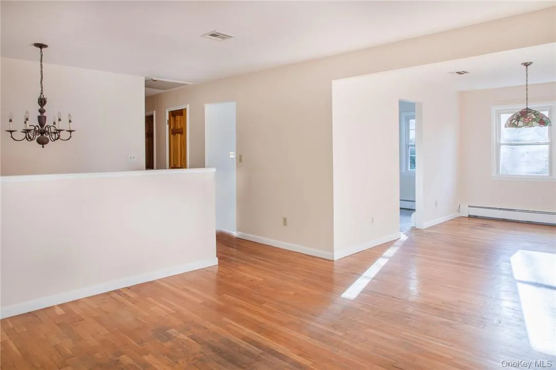 8 Fillmore Court, Woodbury, NY, 3 Bedrooms Bedrooms, 8 Rooms Rooms,1 BathroomBathrooms,Residential Lease,For Rent,Fillmore,0,H6158301 8 Fillmore Court, Woodbury, NY, 3 Bedrooms Bedrooms, 8 Rooms Rooms,1 BathroomBathrooms,Residential Lease,For Rent,Fillmore,0,H6158301