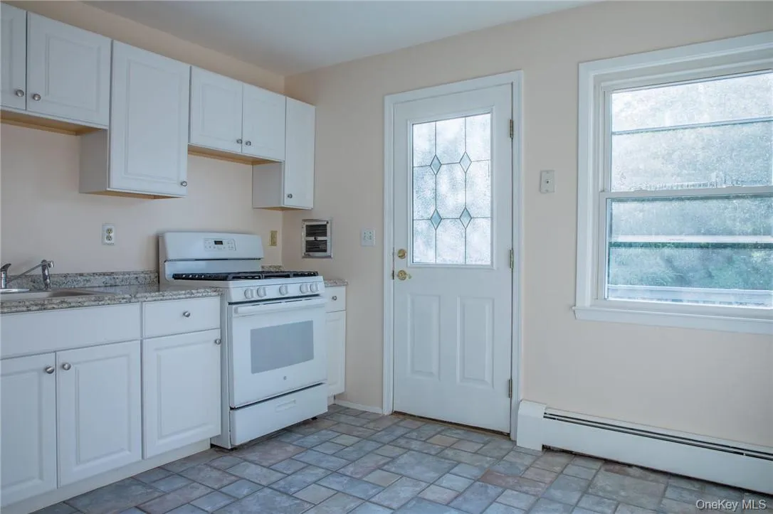 8 Fillmore Court, Woodbury, NY, 3 Bedrooms Bedrooms, 8 Rooms Rooms,1 BathroomBathrooms,Residential Lease,For Rent,Fillmore,0,H6158301 8 Fillmore Court, Woodbury, NY, 3 Bedrooms Bedrooms, 8 Rooms Rooms,1 BathroomBathrooms,Residential Lease,For Rent,Fillmore,0,H6158301