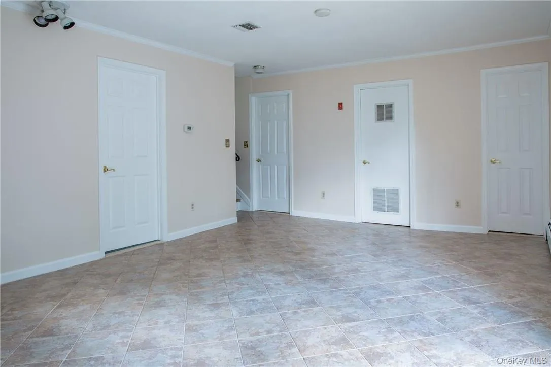 8 Fillmore Court, Woodbury, NY, 3 Bedrooms Bedrooms, 8 Rooms Rooms,1 BathroomBathrooms,Residential Lease,For Rent,Fillmore,0,H6158301 8 Fillmore Court, Woodbury, NY, 3 Bedrooms Bedrooms, 8 Rooms Rooms,1 BathroomBathrooms,Residential Lease,For Rent,Fillmore,0,H6158301