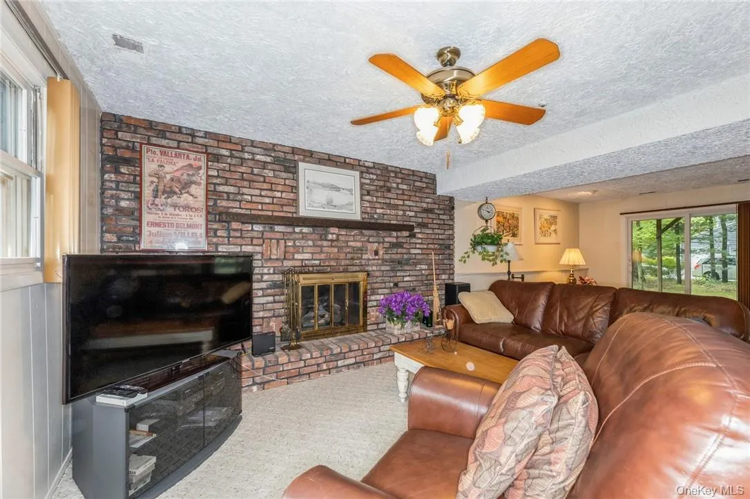 Large Family room with Fireplace Large Family room with Fireplace