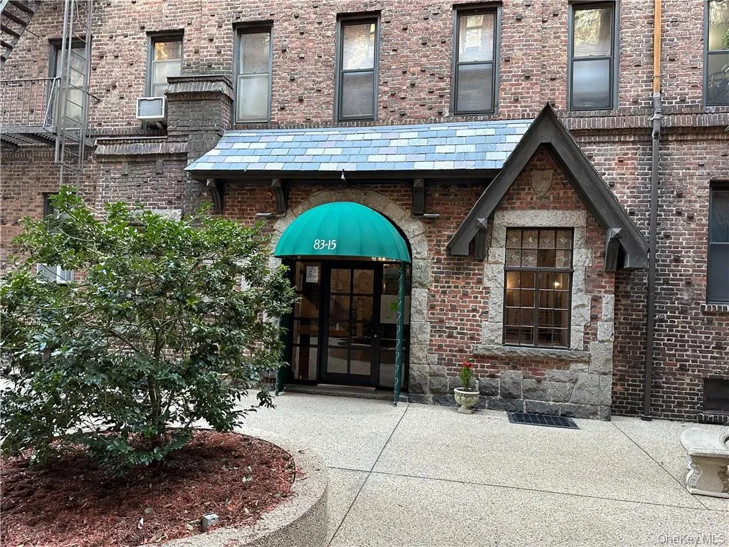83-15 116th Street, New York, NY, 2 Bedrooms Bedrooms, 5 Rooms Rooms,1 BathroomBathrooms,Residential,For Rent,116th,0,H6240383 83-15 116th Street, New York, NY, 2 Bedrooms Bedrooms, 5 Rooms Rooms,1 BathroomBathrooms,Residential,For Rent,116th,0,H6240383