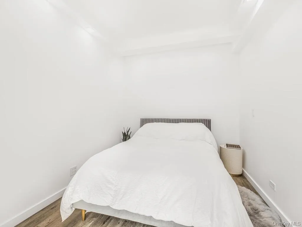 BEDROOM BEDROOM