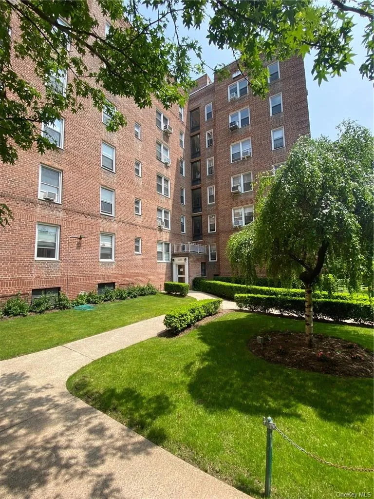 5645 Netherland Avenue, New York, NY, 1 Bedroom Bedrooms, 3 Rooms Rooms,1 BathroomBathrooms,Residential Sale,For Rent,Netherland,0,H6250391 5645 Netherland Avenue, New York, NY, 1 Bedroom Bedrooms, 3 Rooms Rooms,1 BathroomBathrooms,Residential Sale,For Rent,Netherland,0,H6250391