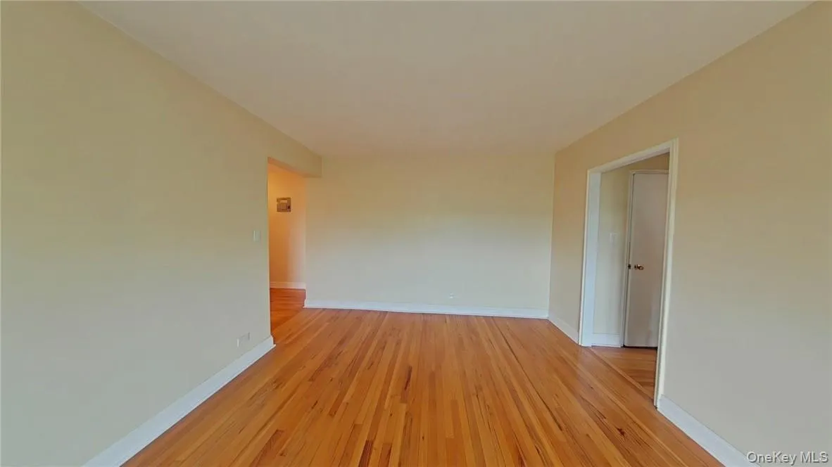 5645 Netherland Avenue, New York, NY, 1 Bedroom Bedrooms, 3 Rooms Rooms,1 BathroomBathrooms,Residential Sale,For Rent,Netherland,0,H6250391 5645 Netherland Avenue, New York, NY, 1 Bedroom Bedrooms, 3 Rooms Rooms,1 BathroomBathrooms,Residential Sale,For Rent,Netherland,0,H6250391