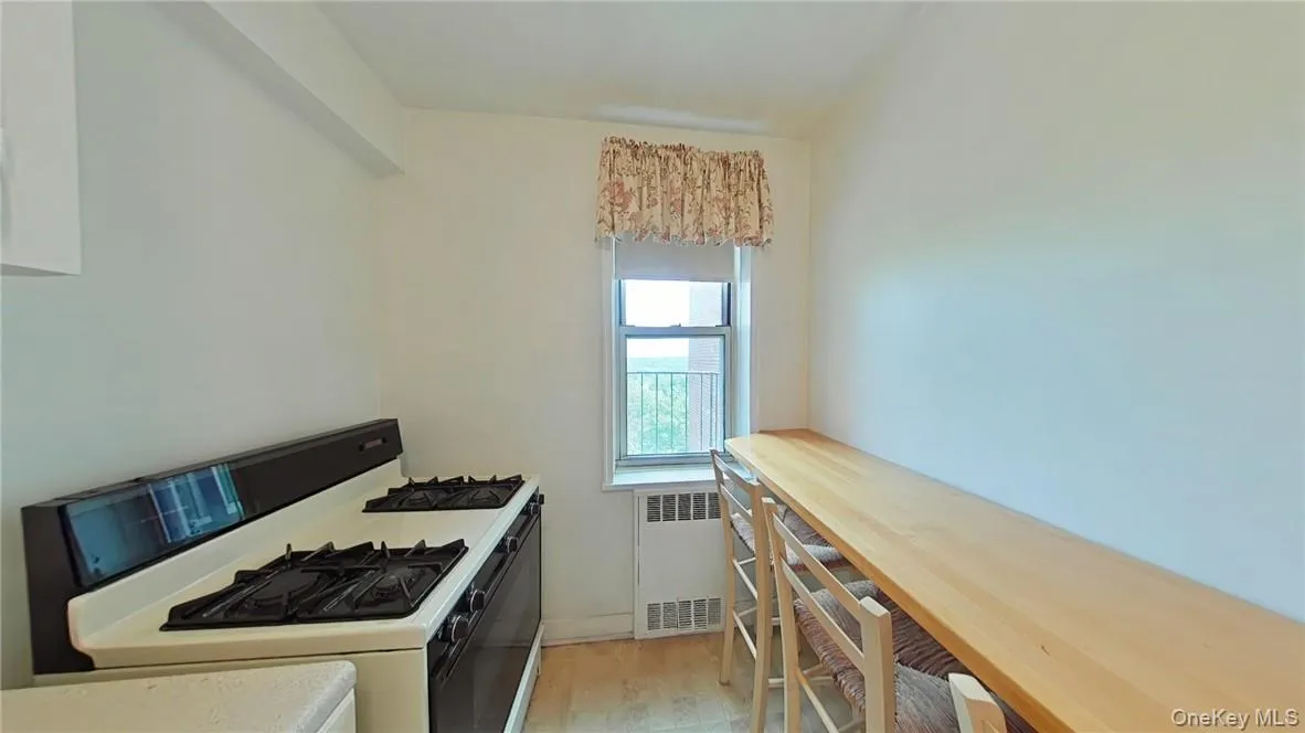 5645 Netherland Avenue, New York, NY, 1 Bedroom Bedrooms, 3 Rooms Rooms,1 BathroomBathrooms,Residential Sale,For Rent,Netherland,0,H6250391 5645 Netherland Avenue, New York, NY, 1 Bedroom Bedrooms, 3 Rooms Rooms,1 BathroomBathrooms,Residential Sale,For Rent,Netherland,0,H6250391