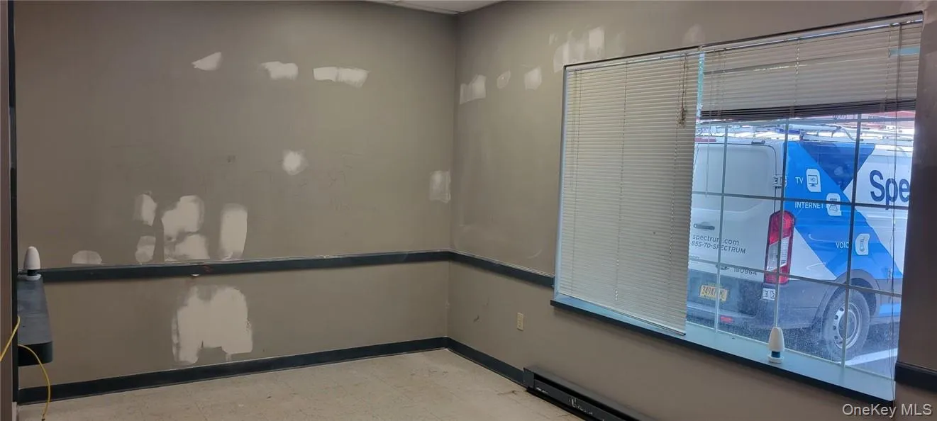 Space C - former dentist office Space C - former dentist office