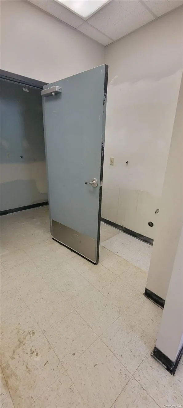 Space C - former dentist office Space C - former dentist office