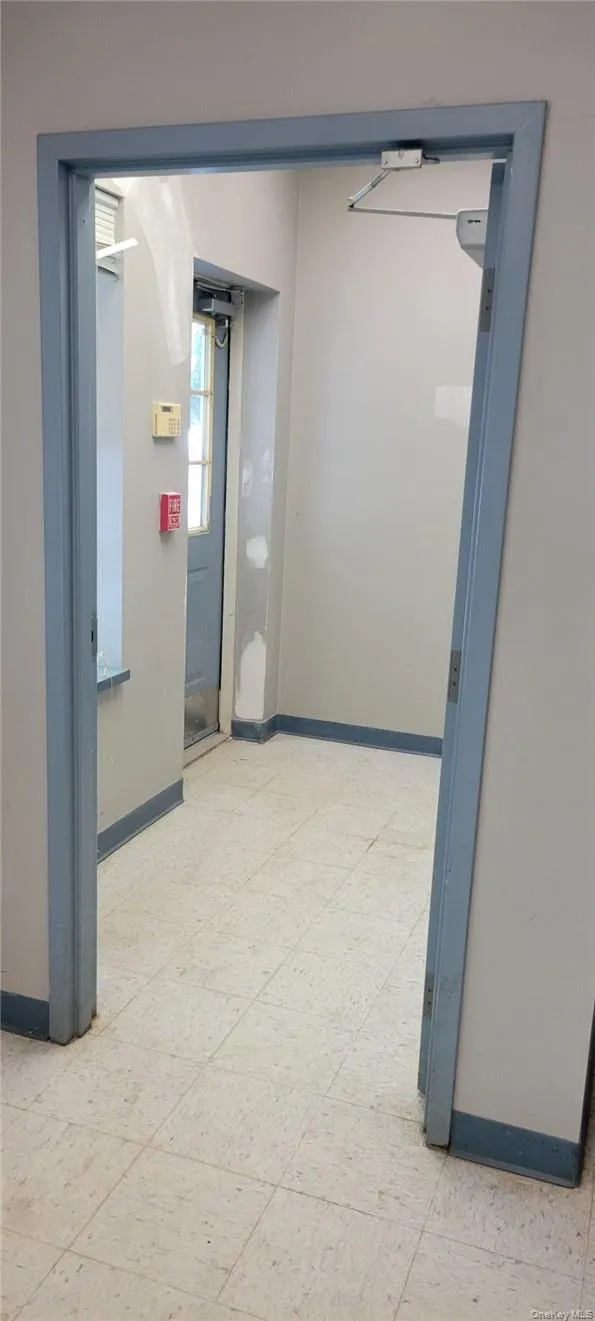 Space C - former dentist office Space C - former dentist office