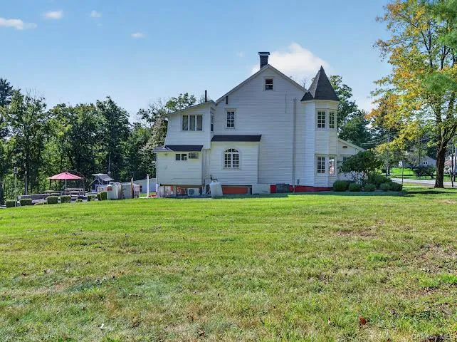 180 Yulan Barryville Road, Highland, NY, 4 Bedrooms Bedrooms, 14 Rooms Rooms,3 BathroomsBathrooms,Residential,For Rent,Yulan Barryville,0,H6265364 180 Yulan Barryville Road, Highland, NY, 4 Bedrooms Bedrooms, 14 Rooms Rooms,3 BathroomsBathrooms,Residential,For Rent,Yulan Barryville,0,H6265364