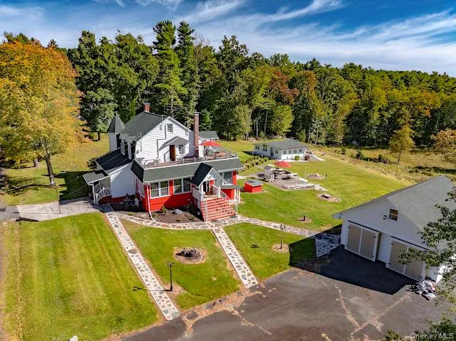 180 Yulan Barryville Road, Highland, NY, 4 Bedrooms Bedrooms, 14 Rooms Rooms,3 BathroomsBathrooms,Residential,For Rent,Yulan Barryville,0,H6265364 180 Yulan Barryville Road, Highland, NY, 4 Bedrooms Bedrooms, 14 Rooms Rooms,3 BathroomsBathrooms,Residential,For Rent,Yulan Barryville,0,H6265364